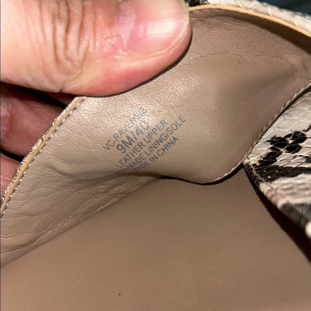 Vince Camuto Cream and Black Slide Sandals - Picture 6 of 8